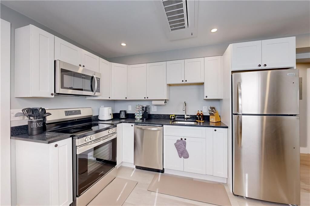 Property Photo:  44 Hall Street 0  RI 02904 