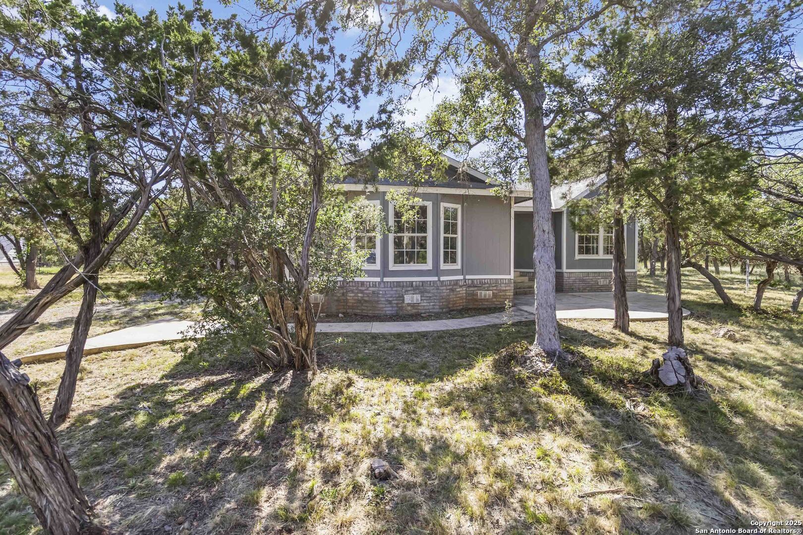 Property Photo: 1260 Comanche TX 78003