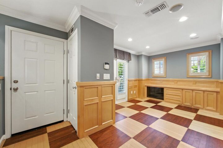 Property Photo:  50 Waterford Court  CA 95008 