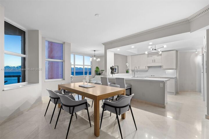 Property Photo: 2100 N Ocean Blvd 18D FL 33305