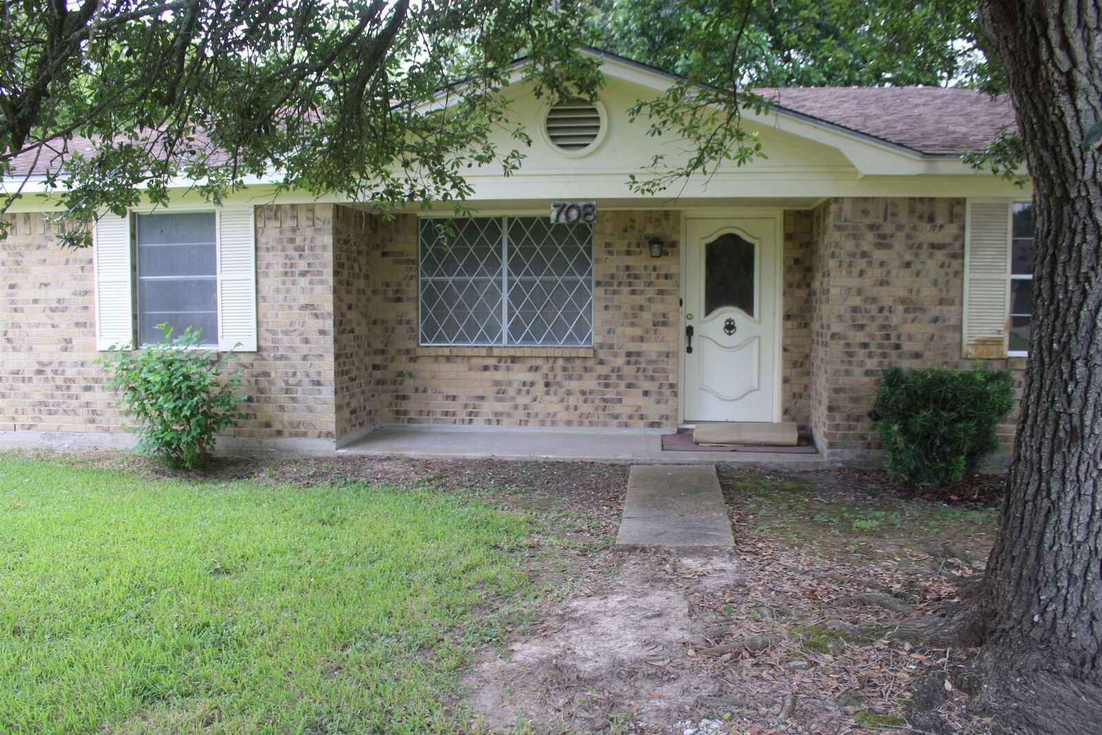 Property Photo: 708 1st Street TX 77665