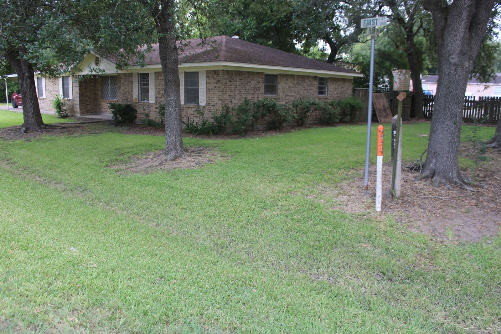 Property Photo:  708 1st Street  TX 77665 
