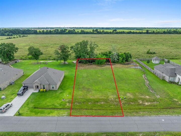 Property Photo: 8111 Kinslee Lane LA 70647
