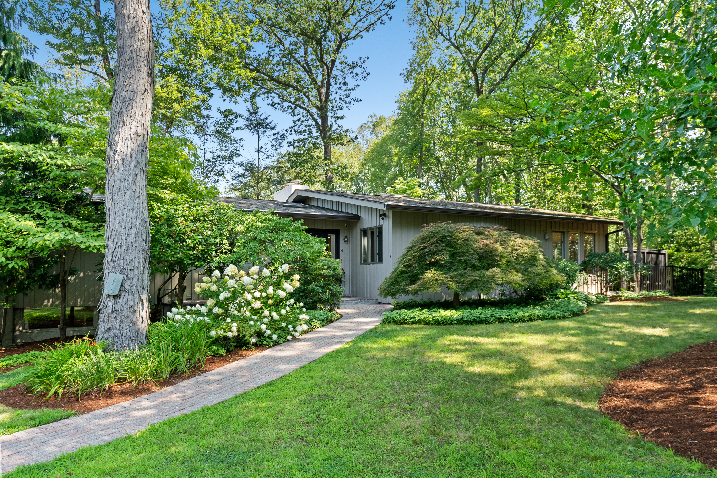 4 Ranger Lane  West Hartford CT 06117 photo