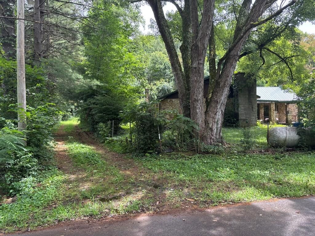 Property Photo:  300 Woods Hollow Rd.  OH 45601 