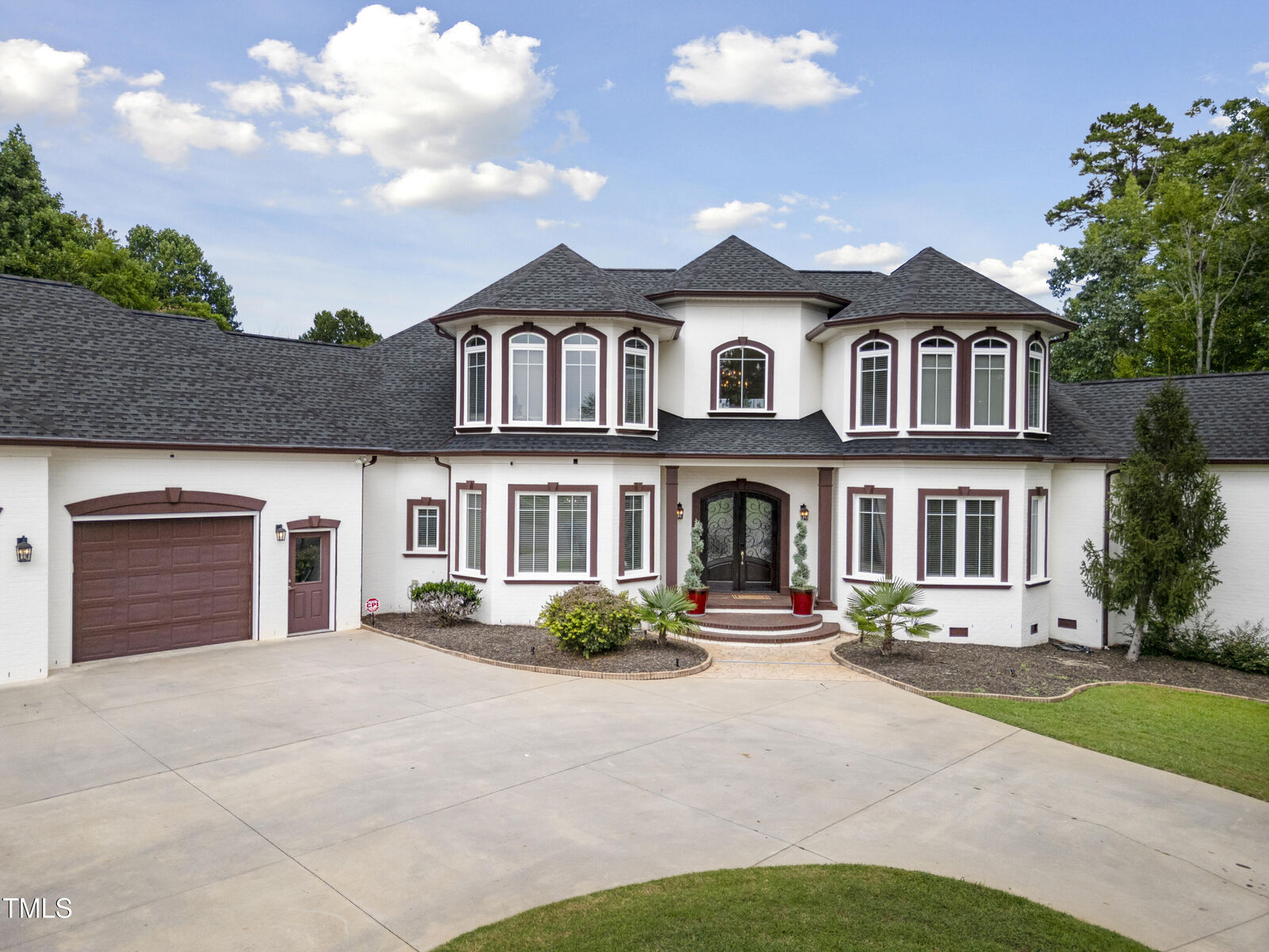 Property Photo: 1326 Lochshire Drive NC 27215