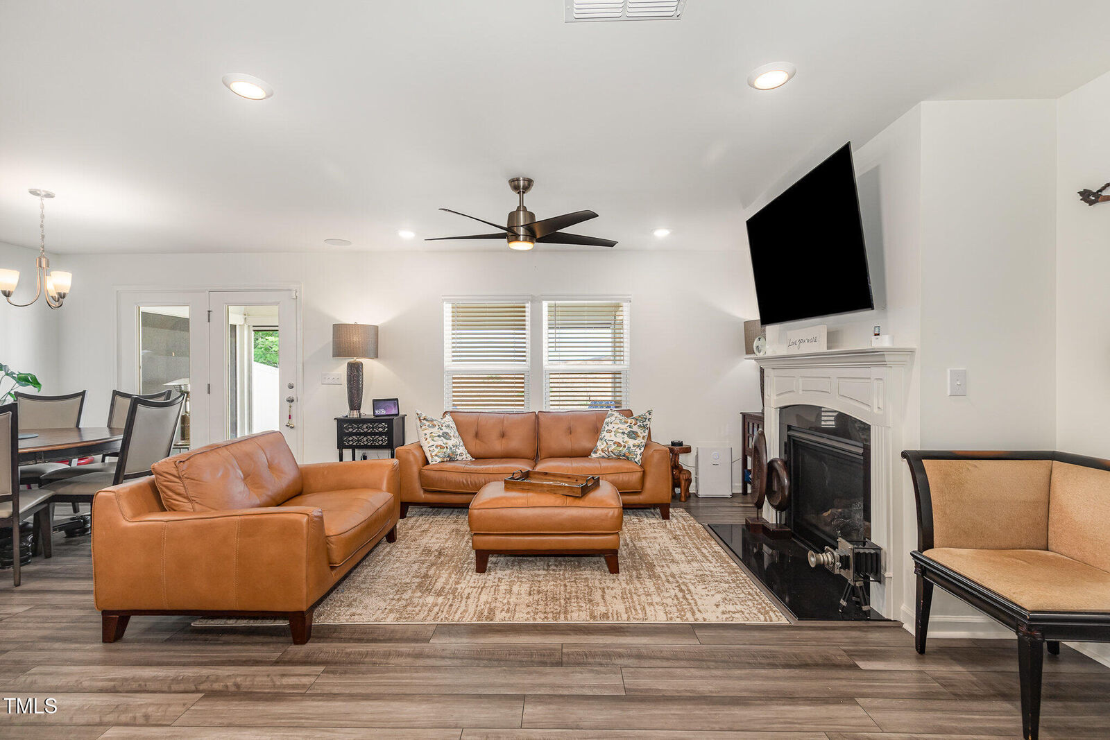 Property Photo:  1012 Ringhill Bluff Drive  NC 27704 