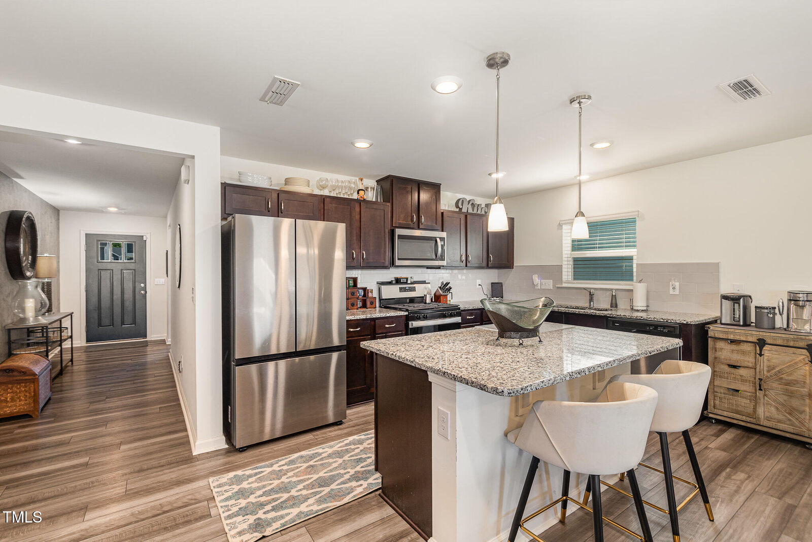Property Photo:  1012 Ringhill Bluff Drive  NC 27704 