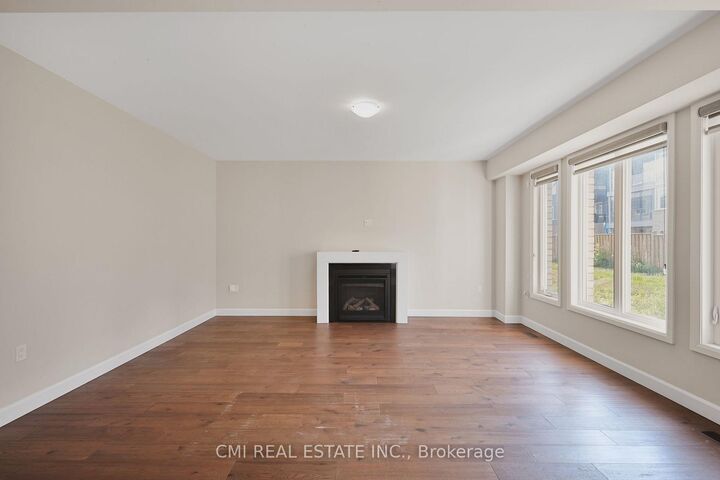 Property Photo:  101 York Drive  ON K9K 0H7 