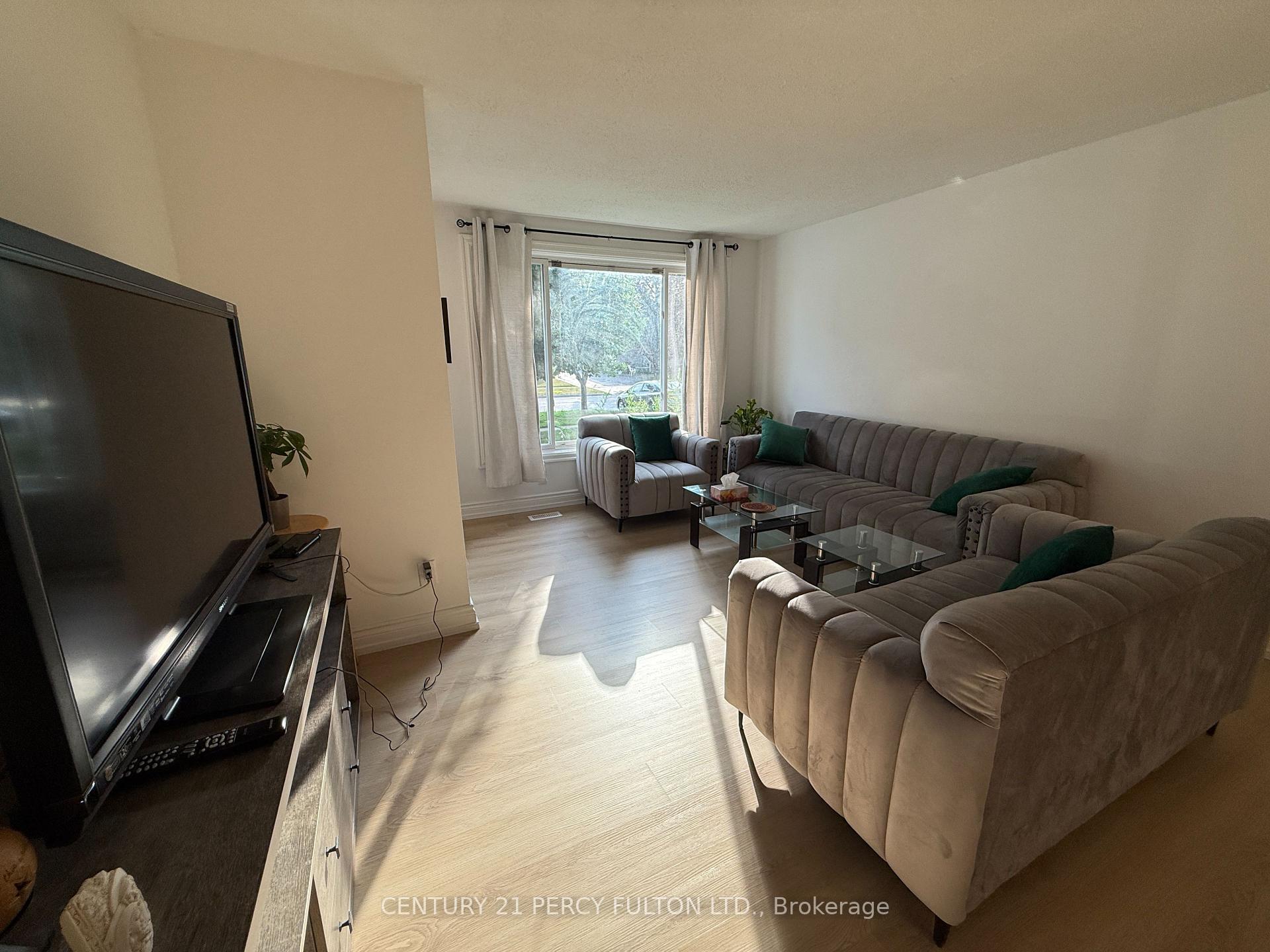 Property Photo: 327 Dovedale Drive ON L1N 1Z8