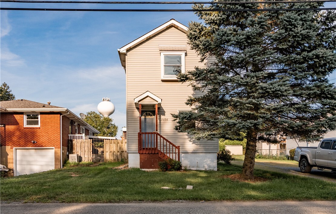 Property Photo: 2606 Monroe St PA 15065