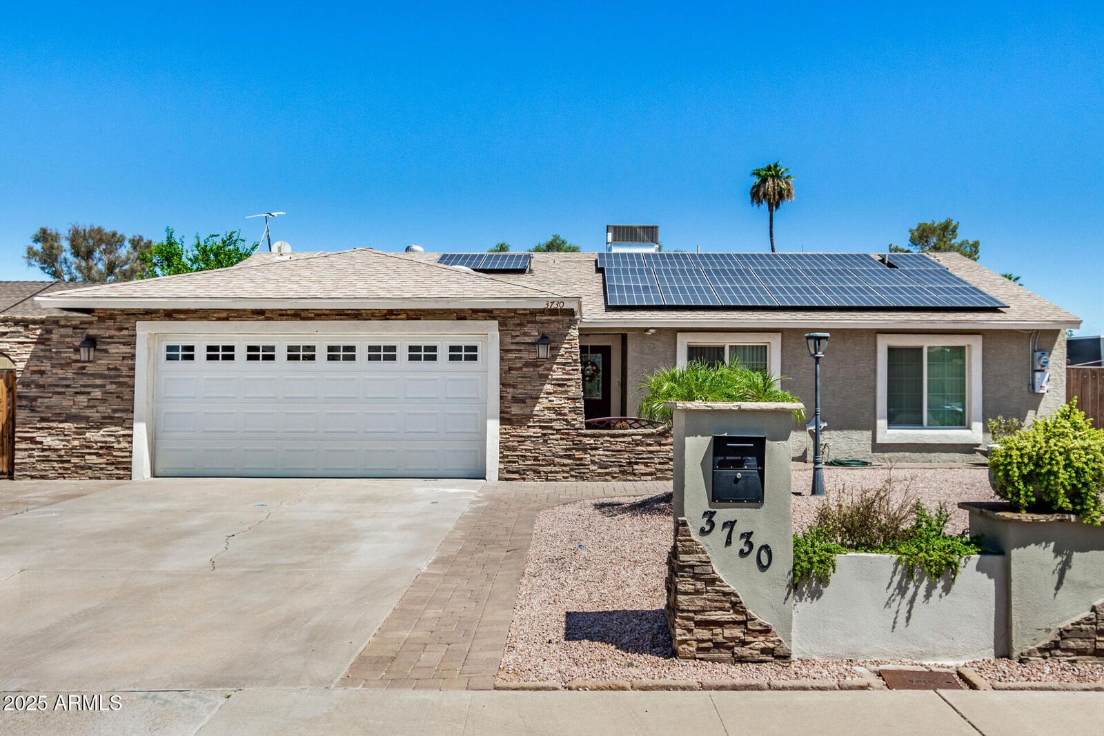 Property Photo:  3730 W Dailey Street  AZ 85053 