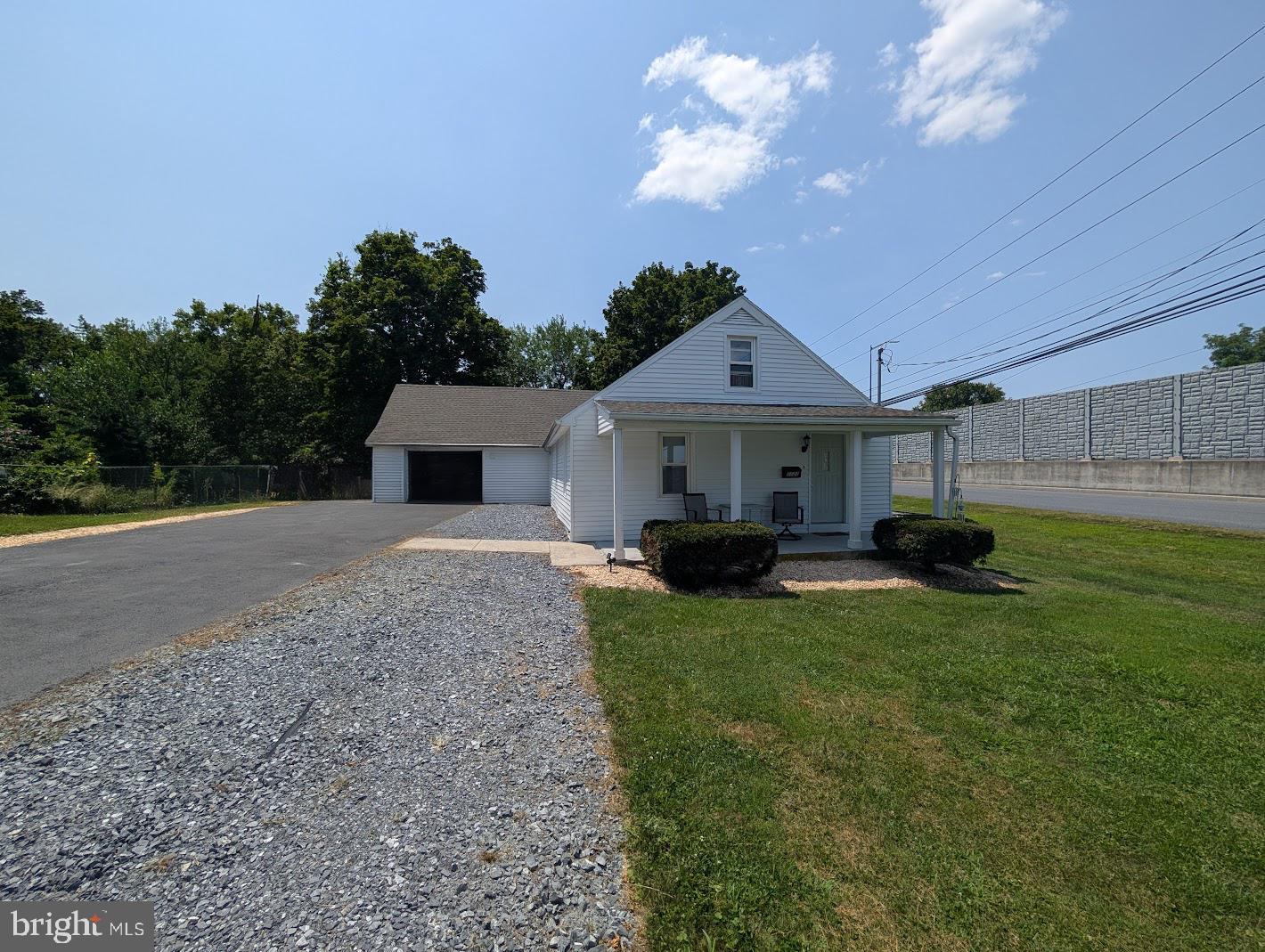 Property Photo:  1122 Laurel Avenue  PA 17011 