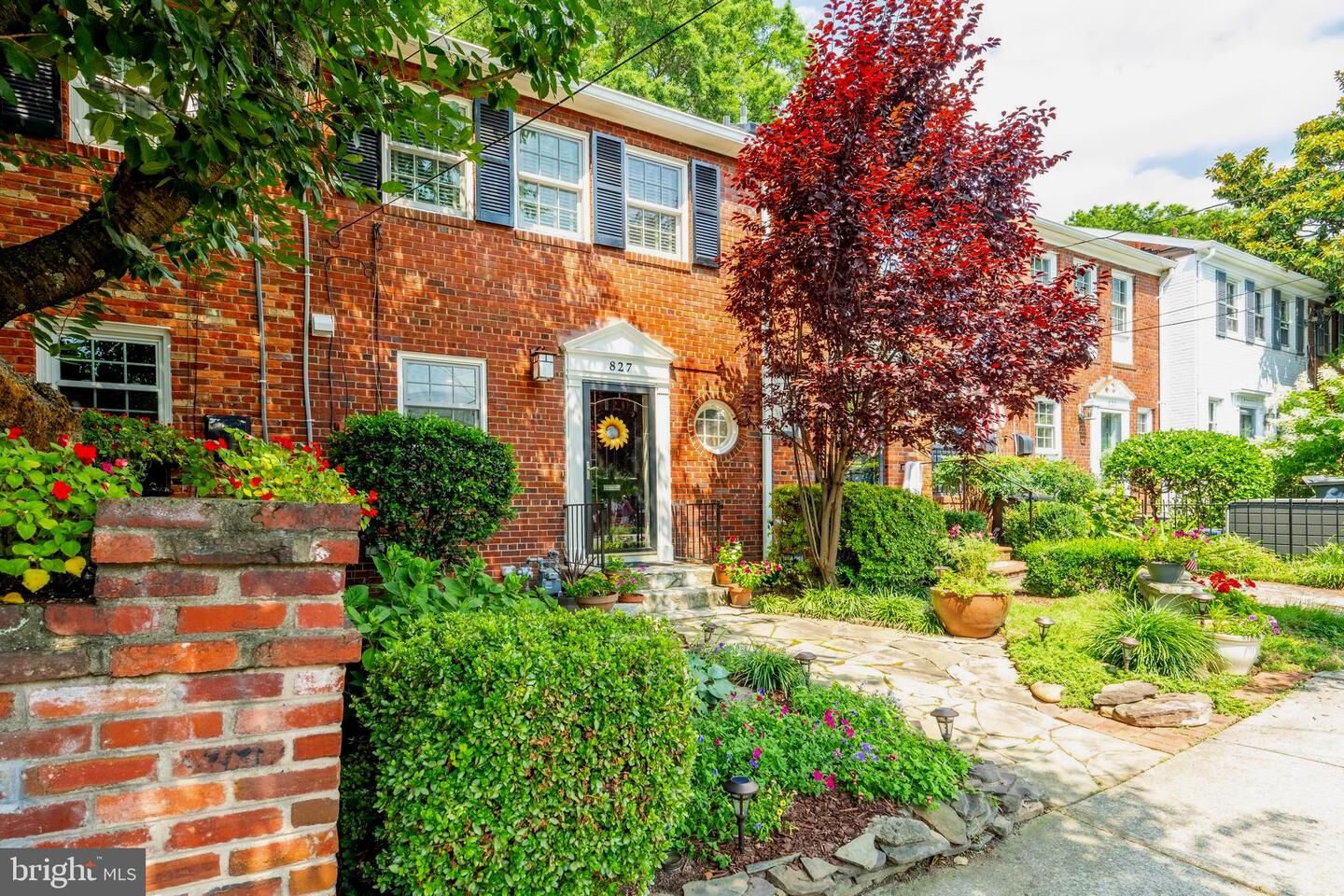 Property Photo: 827 S Fairfax Street VA 22314