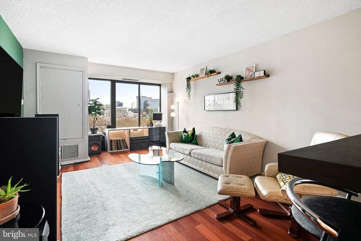 Property Photo: 2001 Hamilton Street N-922 PA 19130