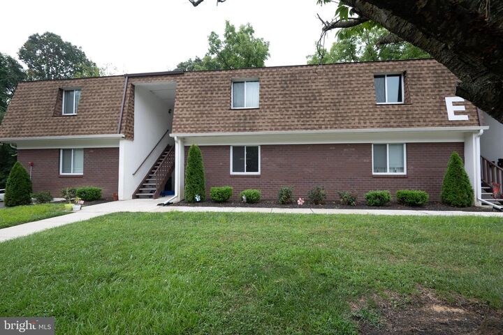 Property Photo: 411 Stiles Ave Unit E3 NJ 08052