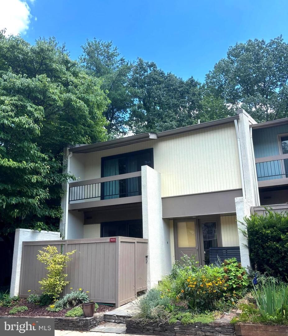 Property Photo:  11637 Newbridge Court  VA 20191 