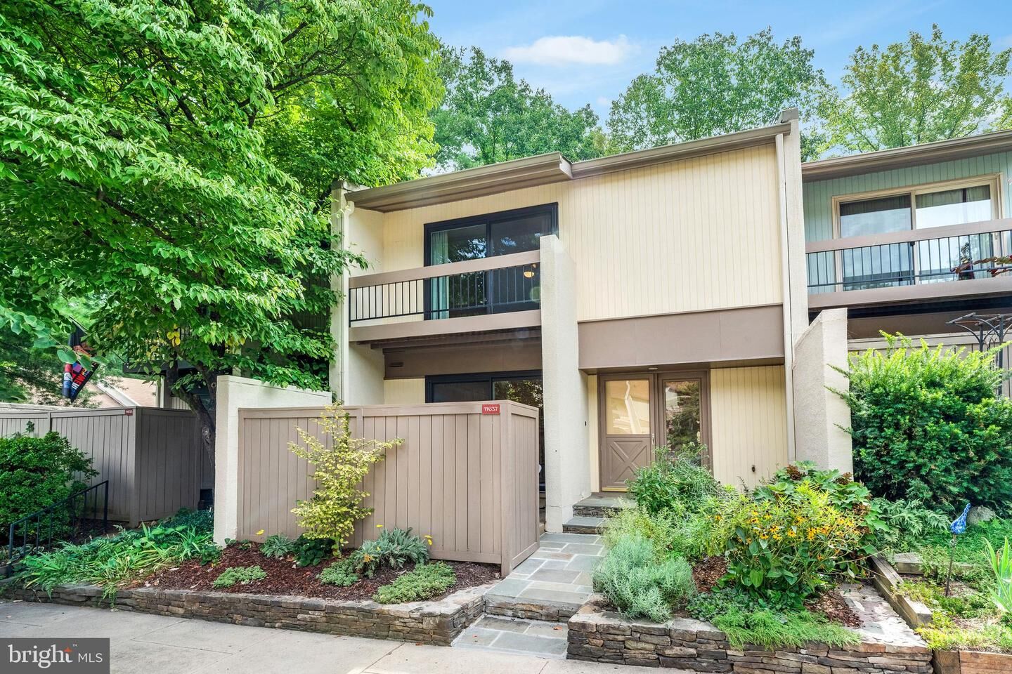 Property Photo: 11637 Newbridge Court VA 20191