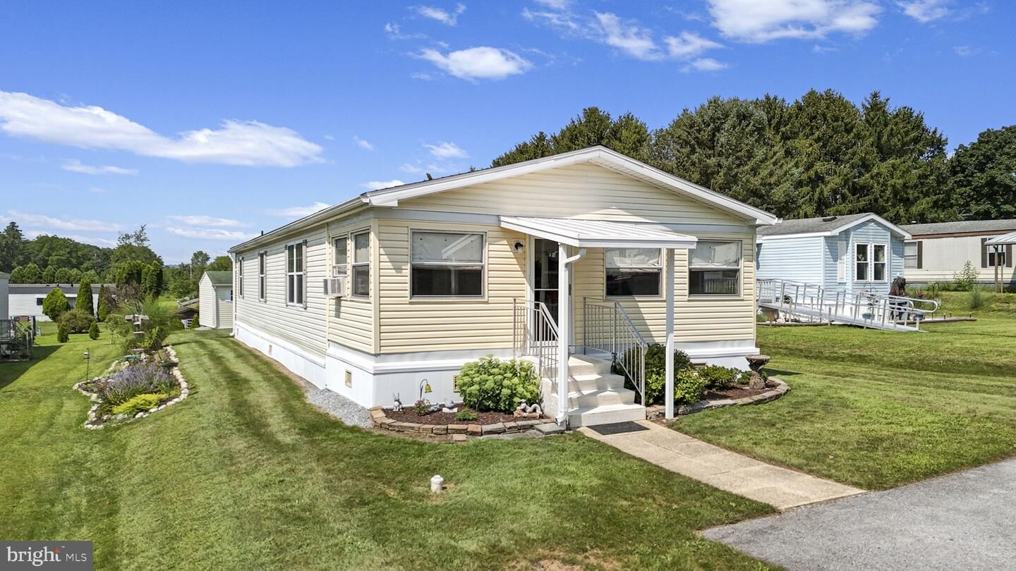 Property Photo: 62 Shamrock Avenue PA 19541