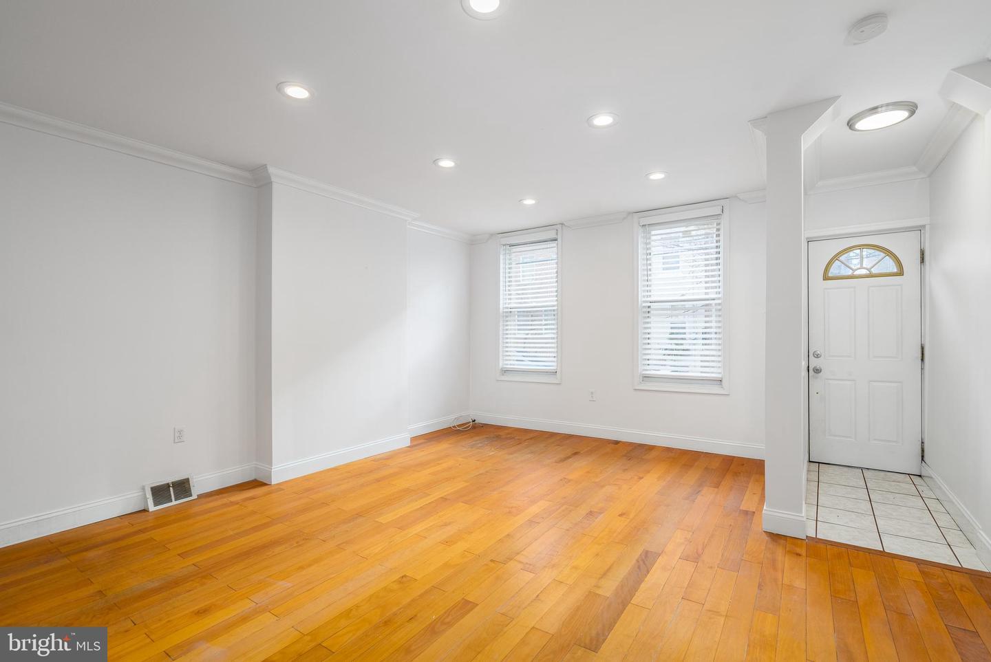 Property Photo:  1635 Catharine Street  PA 19146 