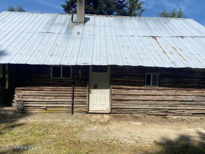 Property Photo: 1456 Mountain Meadows Rd ID 83847