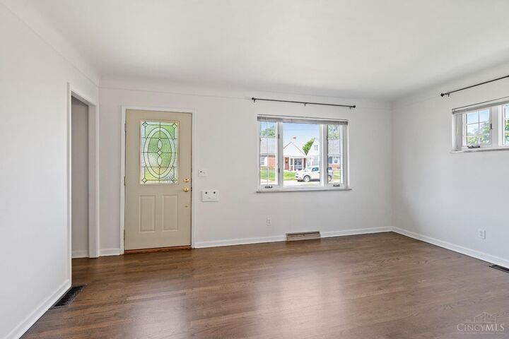 Property Photo:  3921 Hemphill Way  OH 45236 
