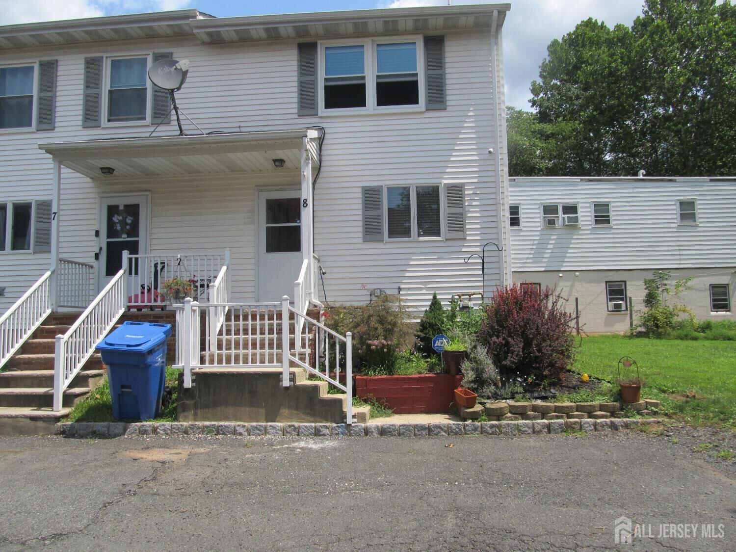 Property Photo:  741 Bound Brook Road Unit8  NJ 08812 