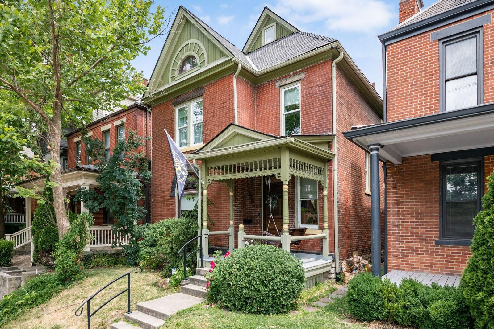 Property Photo: 856 Summit Street OH 43215