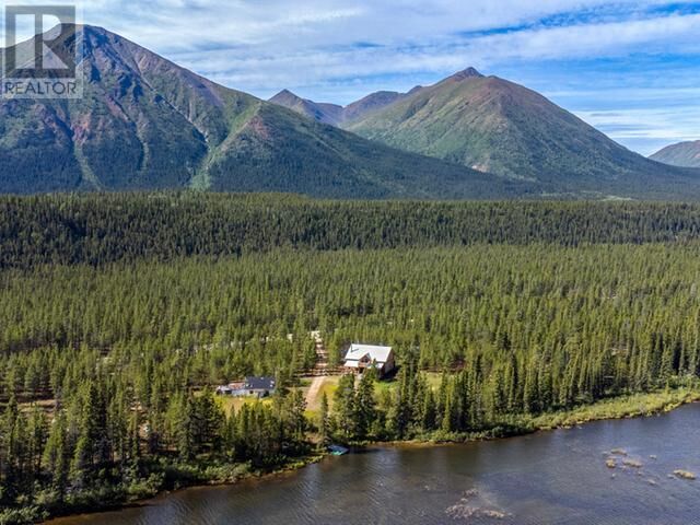 Photo de la propriété:  1130 Annie Lake Road  YT Y1A 7A1 