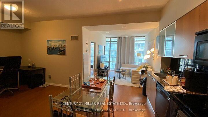 Property Photo: 38 Grenville Street 3110 ON M4Y 1A5