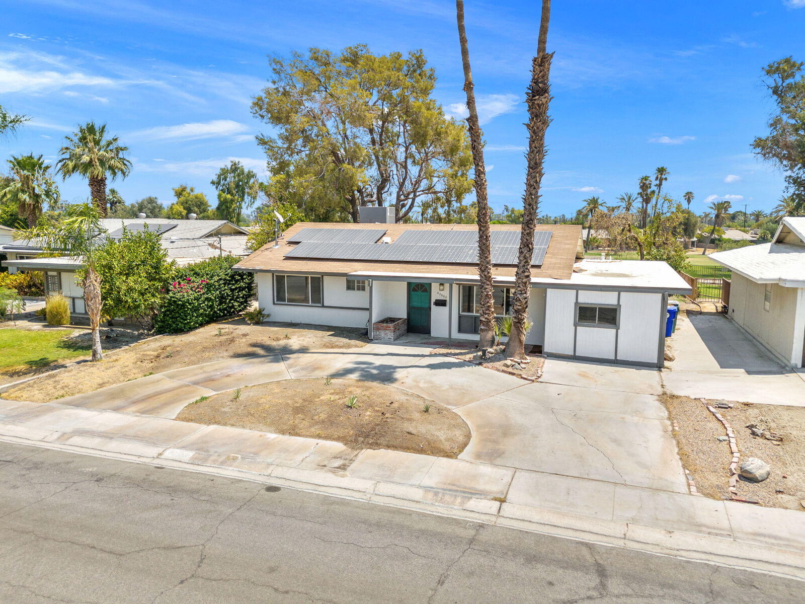 Property Photo:  42660 Wisconsin Avenue  CA 92211 
