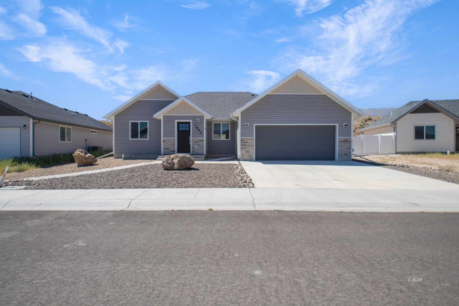 Property Photo: 1862 Deerfield Way NV 89801