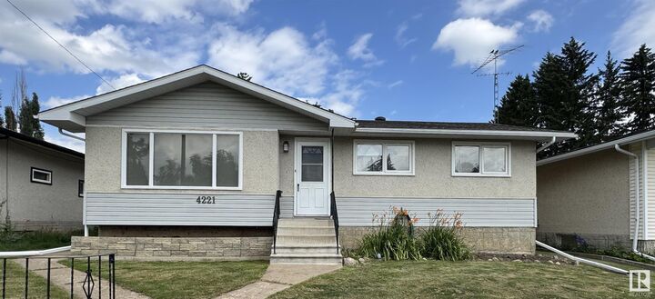 4221 50 Street  Vegreville AB T9C 1B6 photo