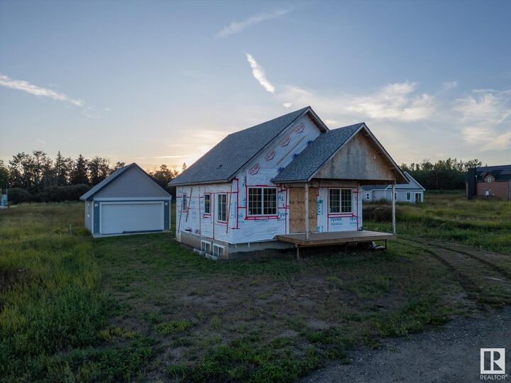 Property Photo: 5323 Township 541A AB T0E 1H0