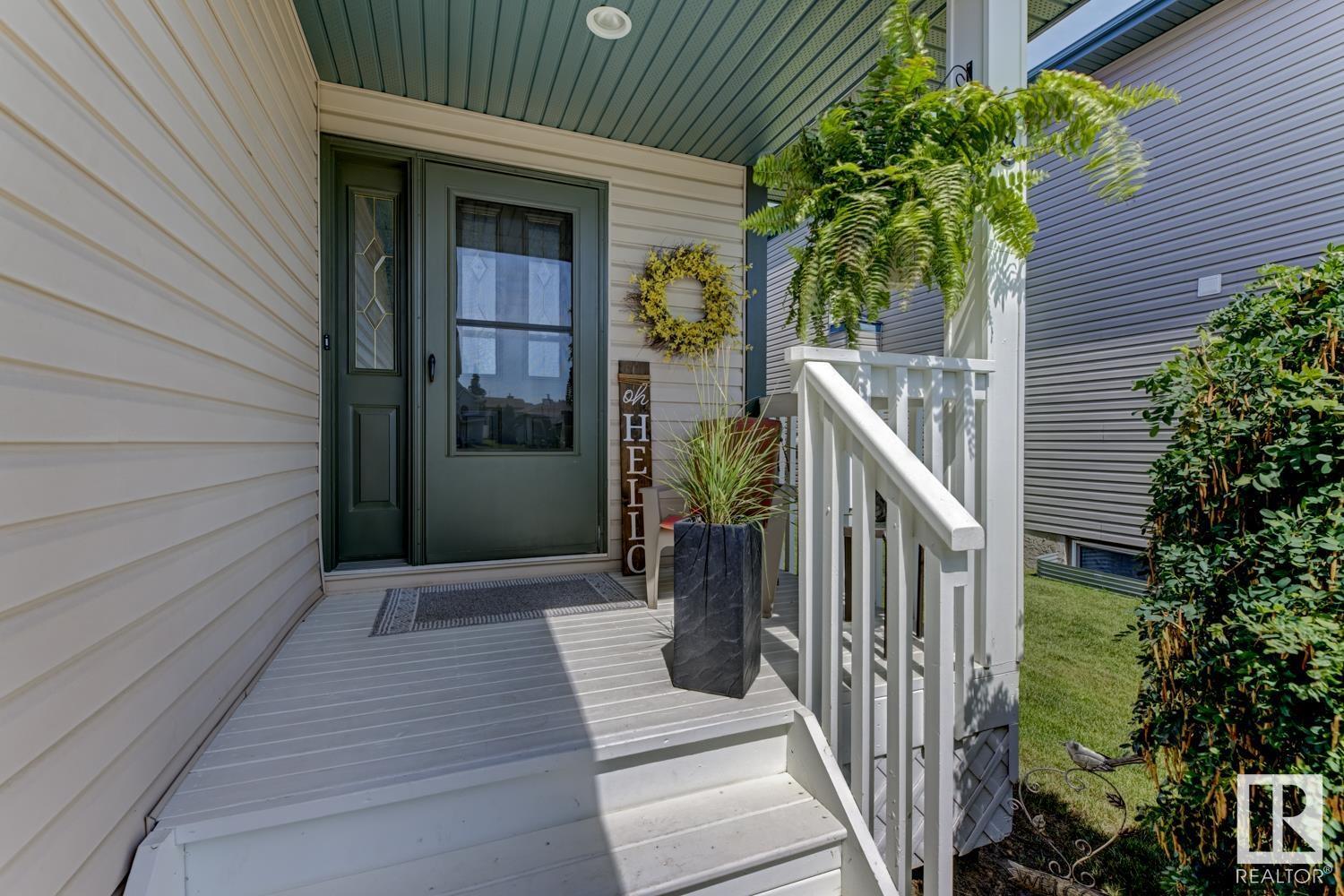 Property Photo:  8 Lakewood Cove  AB T7X 4B4 