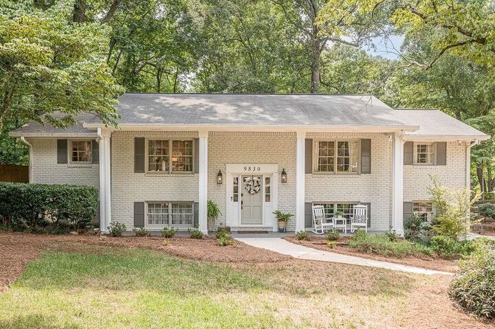 Property Photo: 9830 La View Circle GA 30075