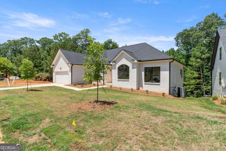 Property Photo:  400 Ansley Drive  GA 30605 