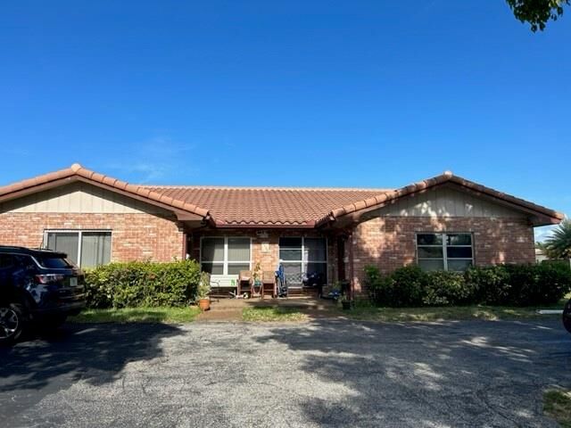 Property Photo: 3720 NW 110th Ave FL 33065