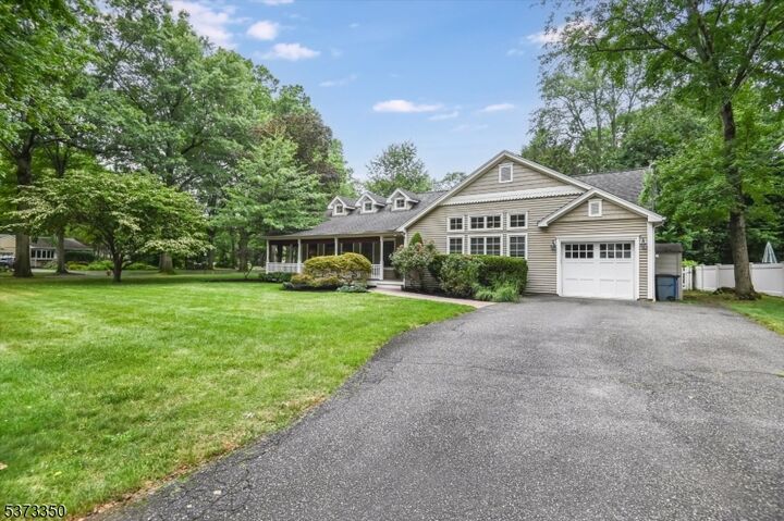 Property Photo: 7 Chadwick Pl NJ 07452
