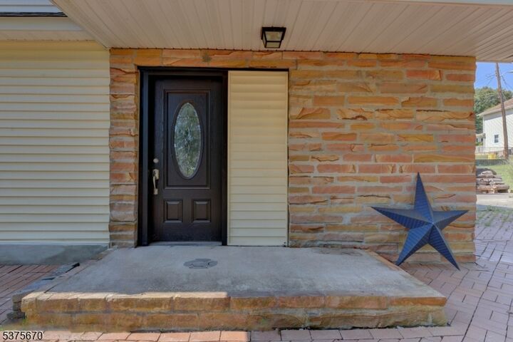 Property Photo: 8 West Dr NJ 07035