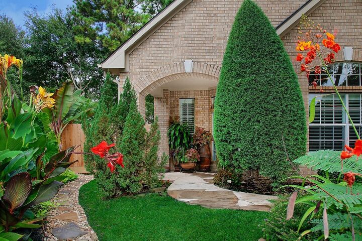 Property Photo:  9 Northcastle Court  TX 77384 