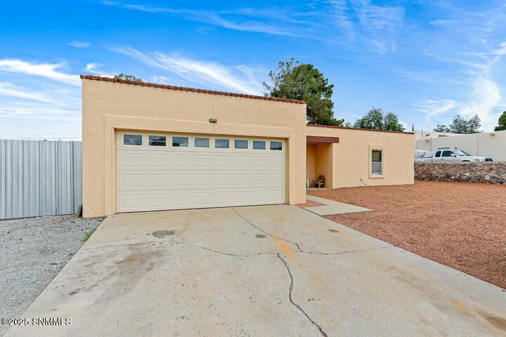 Property Photo: 2620 Ardis Drive NM 88011
