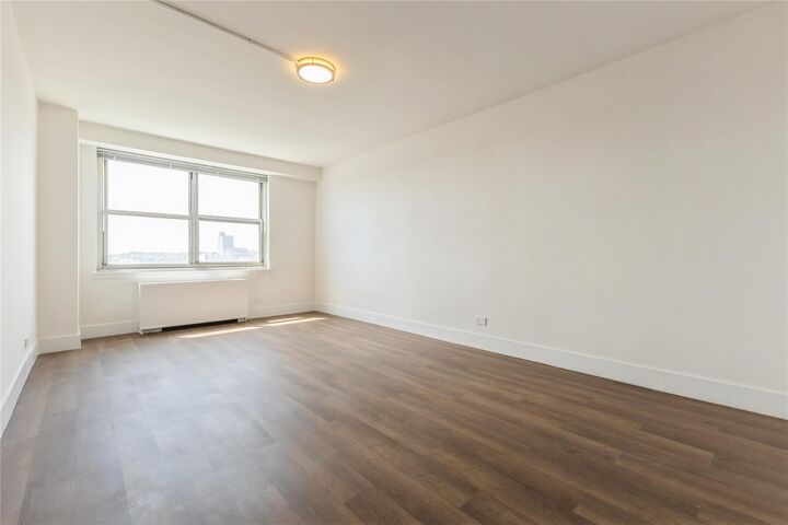 Property Photo: 135 Ocean Parkway 10L NY 11218