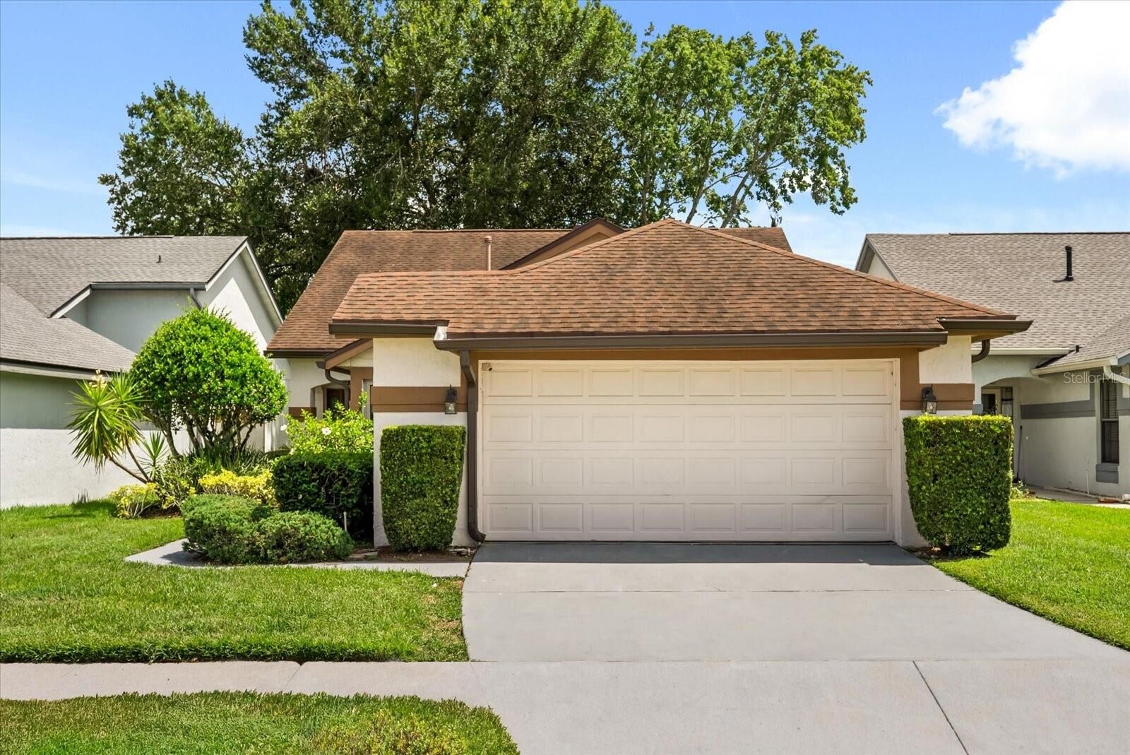 Property Photo:  5850 Plumtree Court  FL 32821 