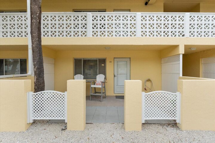 Property Photo: 5955 Midnight Pass Road 4E FL 34242