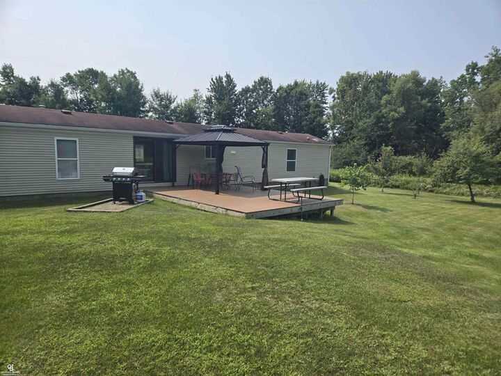 Property Photo: 530 Townhall Road MI 48454