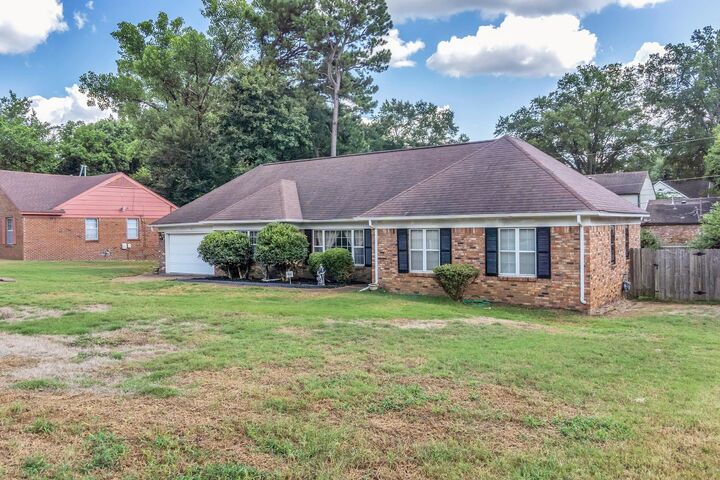 4831 Yale Rd  Memphis TN 38128 photo