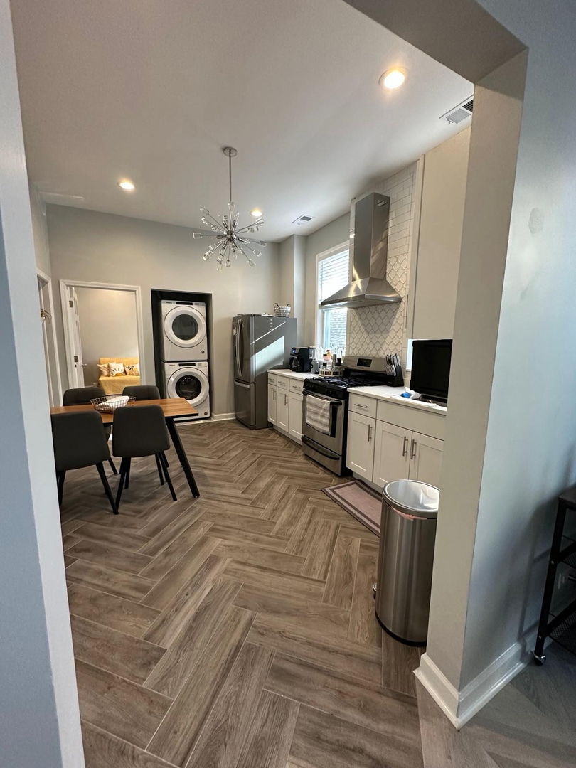 Property Photo:  1738 W 18th Street 2  IL 60608 