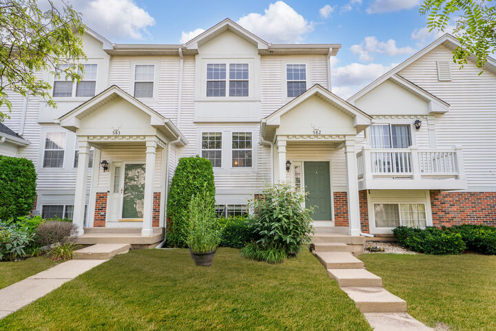 Property Photo: 582 Holiday Lane IL 60073
