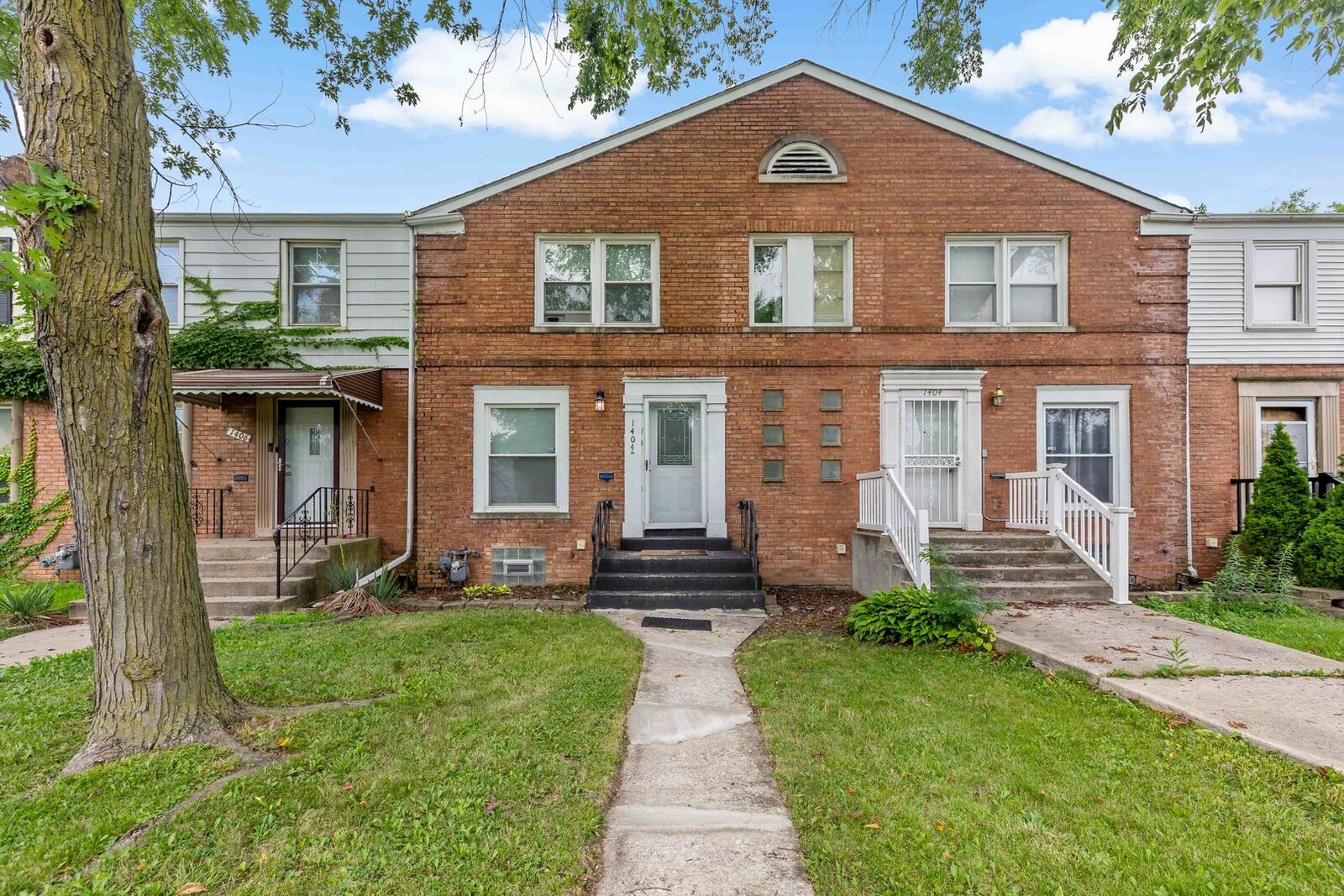 Property Photo:  1404 Wentworth Avenue 1  IL 60409 